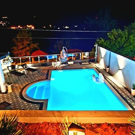 Denis Villa Mostar